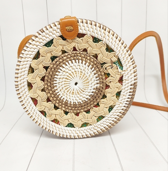 Handwoven Round Bag - Picture 3 of 15